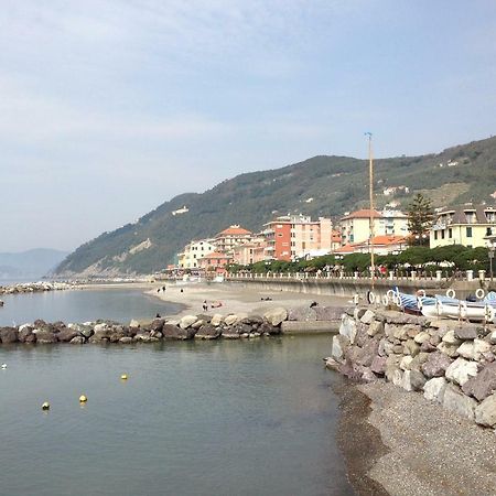 Il Nido Della Rondine Panzió Leivi Kültér fotó