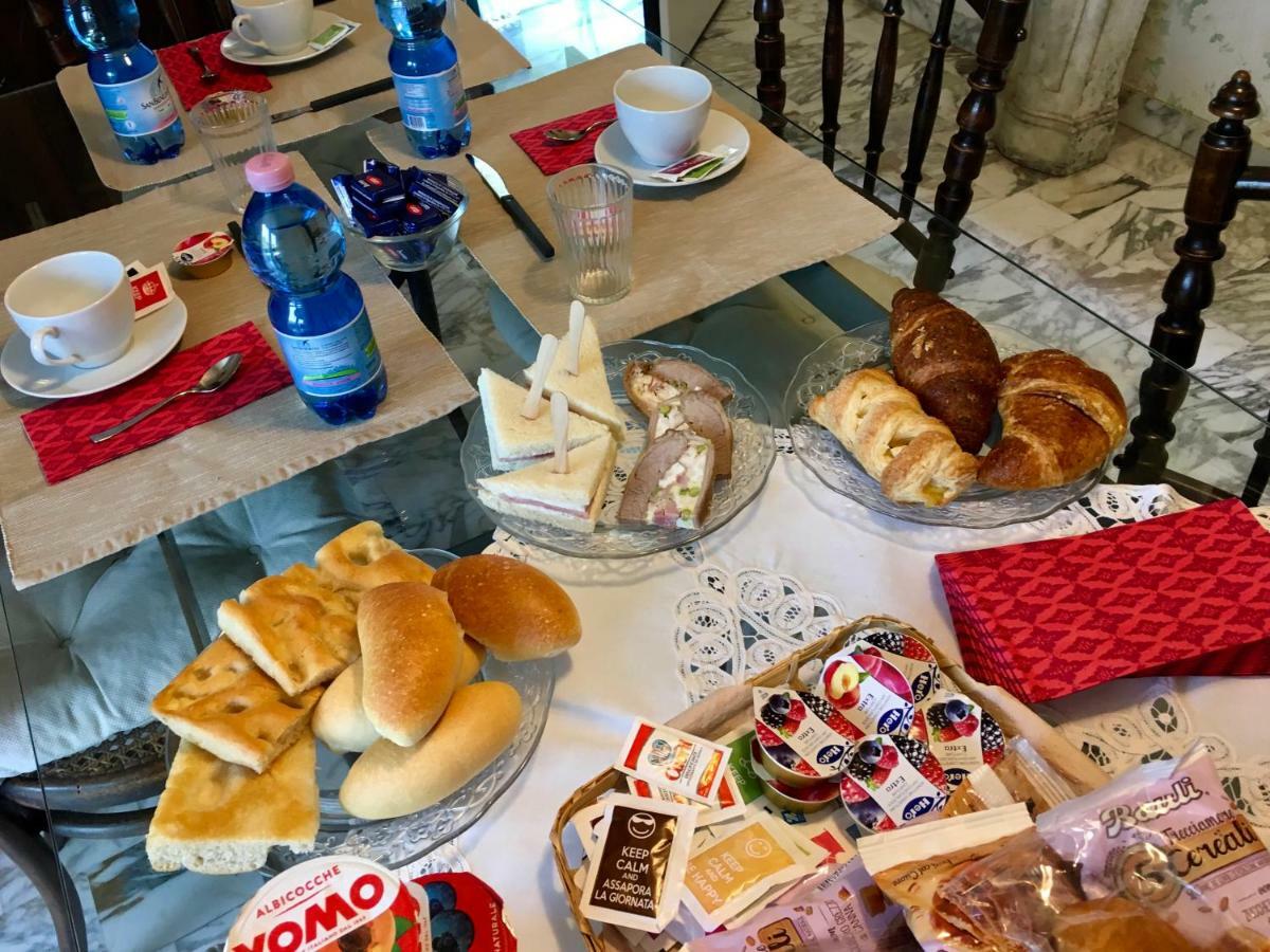 Il Nido Della Rondine Panzió Leivi Kültér fotó
