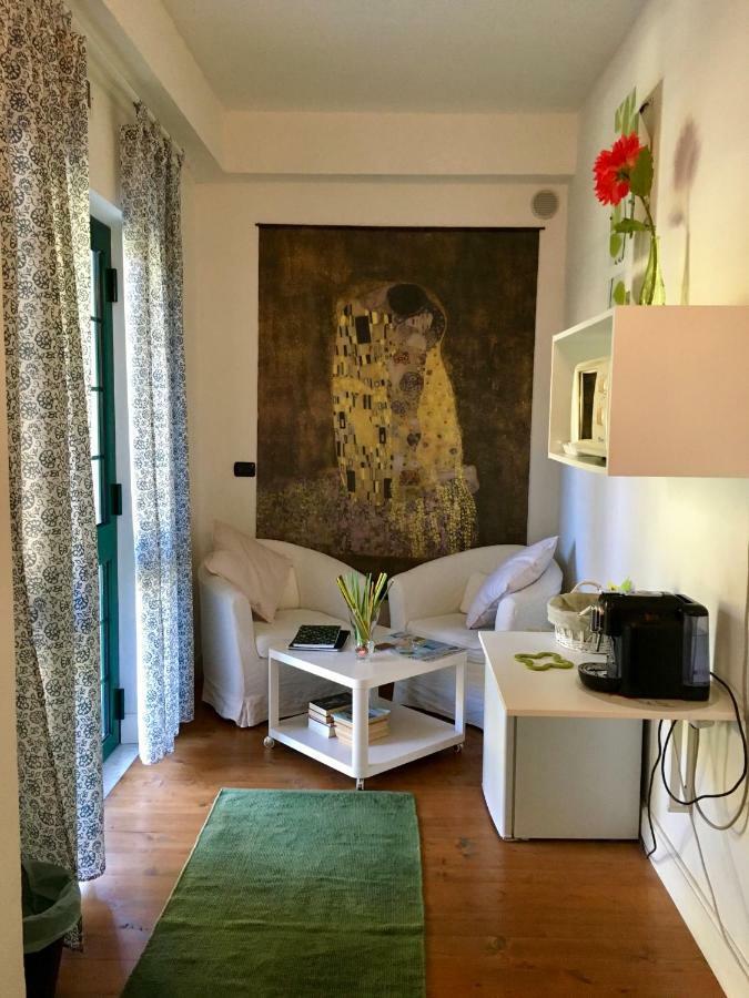 Il Nido Della Rondine Panzió Leivi Kültér fotó
