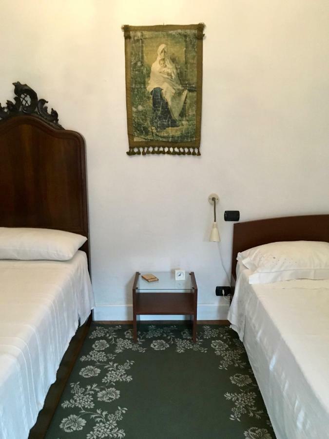 Il Nido Della Rondine Panzió Leivi Kültér fotó